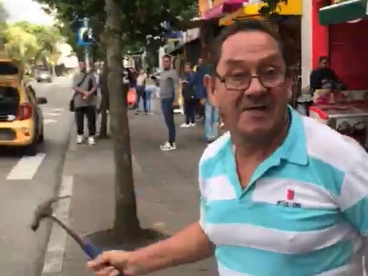 Taxista de Manizales agredió a un peatón con un martillo