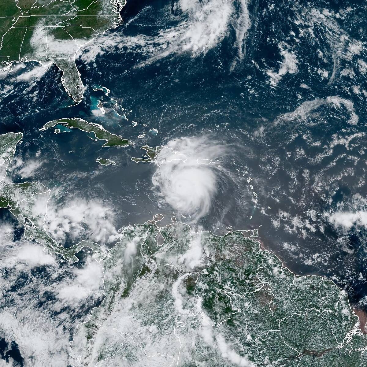 ¿Huracán Beryl pasará por Colombia? Esto responde el CNH