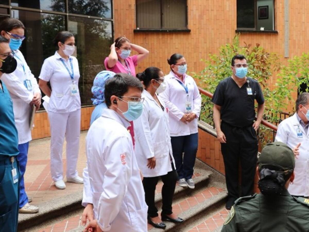 Organizaron "aplausatón" en Bucaramanga por el personal de la salud
