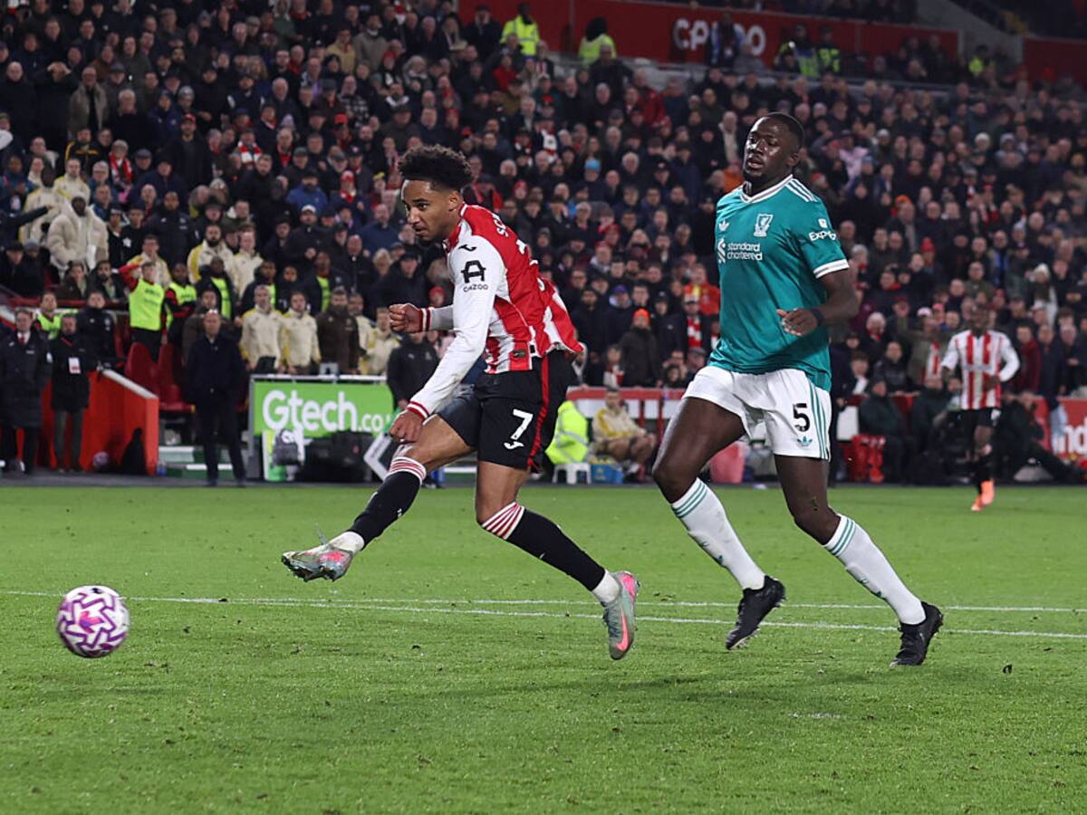 Liverpool sufre su cuarta derrota consecutiva en Premier, contra Brentford (3-2)