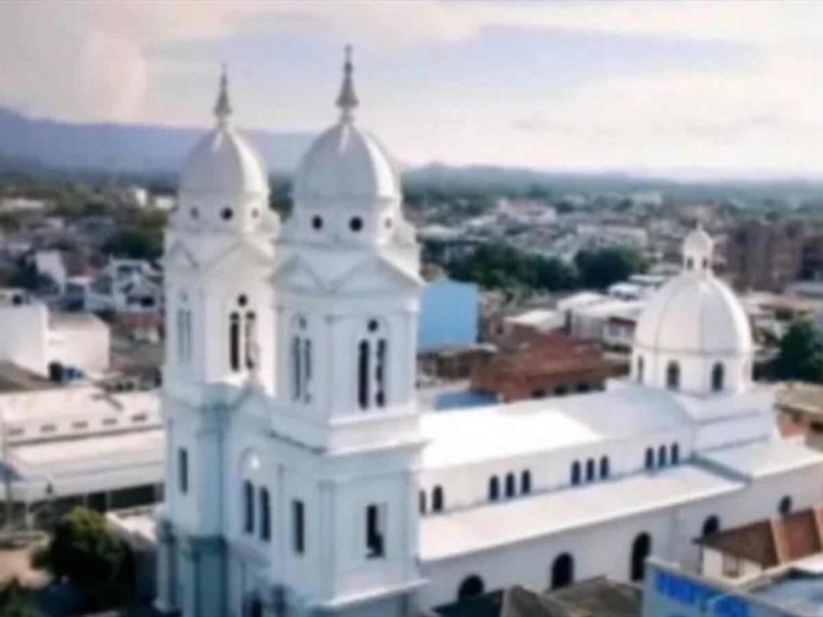 Furgón por poco causa una tragedia en La Dorada, Caldas