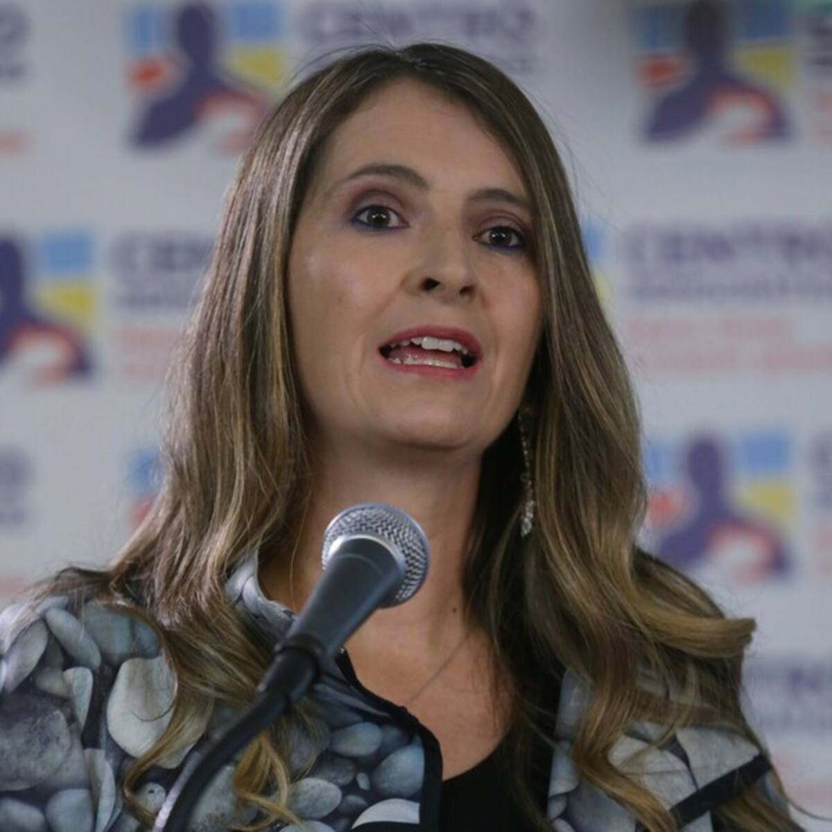 “La marihuana legal no acabará con el narcotráfico”: Paloma Valencia sobre regulación del cannabis