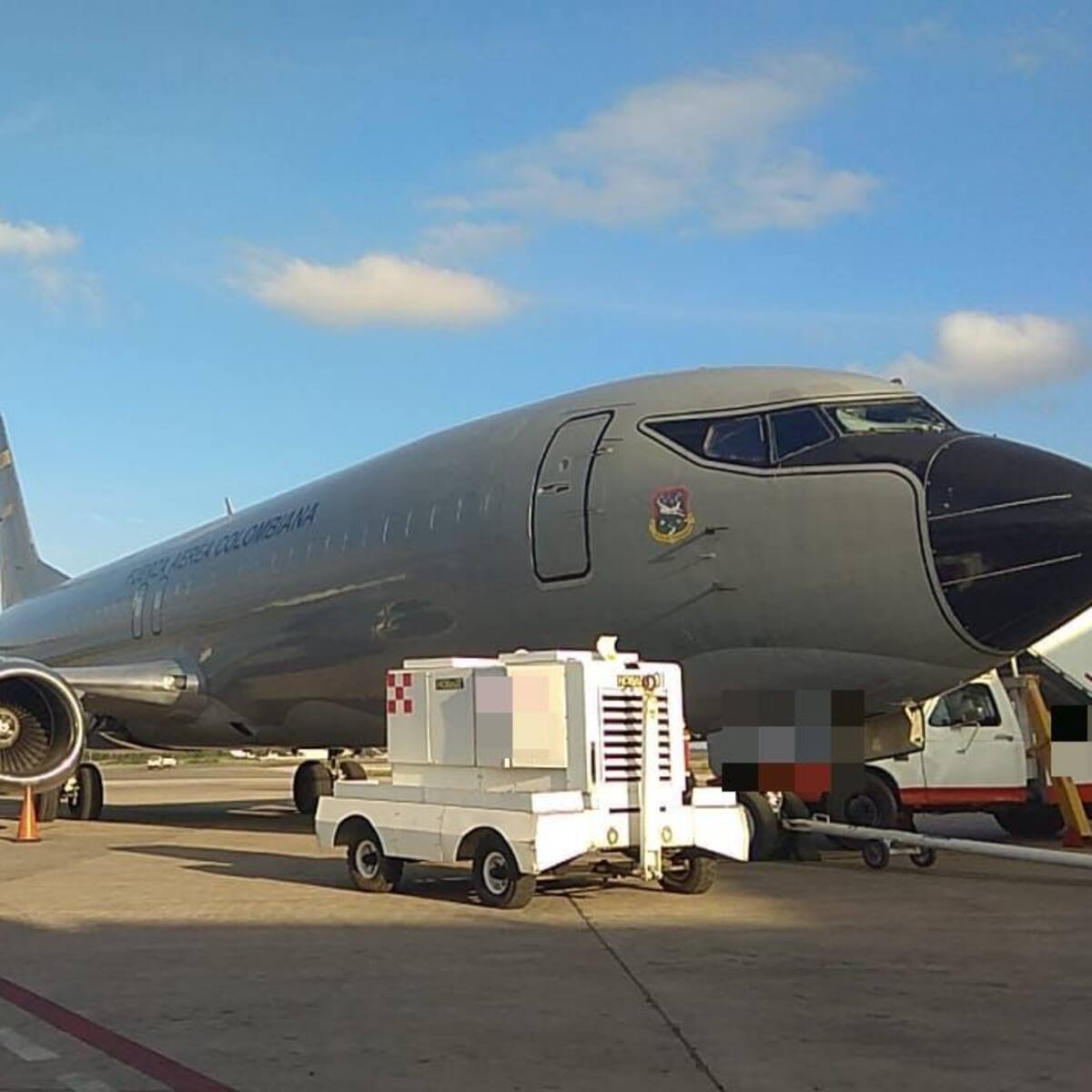 ¿Qué hizo un avión de la Fuerza Aeroespacial en Orlando, Florida durante tres días?