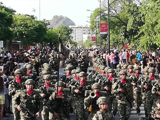 Desfile conmemoración natalicio de Simón Bolívar, en Santa Marta. Foto: