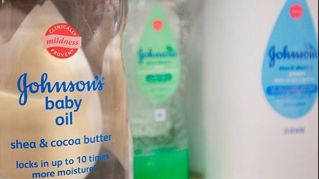 Millonaria multa contra Johnson & Johnson en juicio por opioides en EEUU. Foto: Getty Images