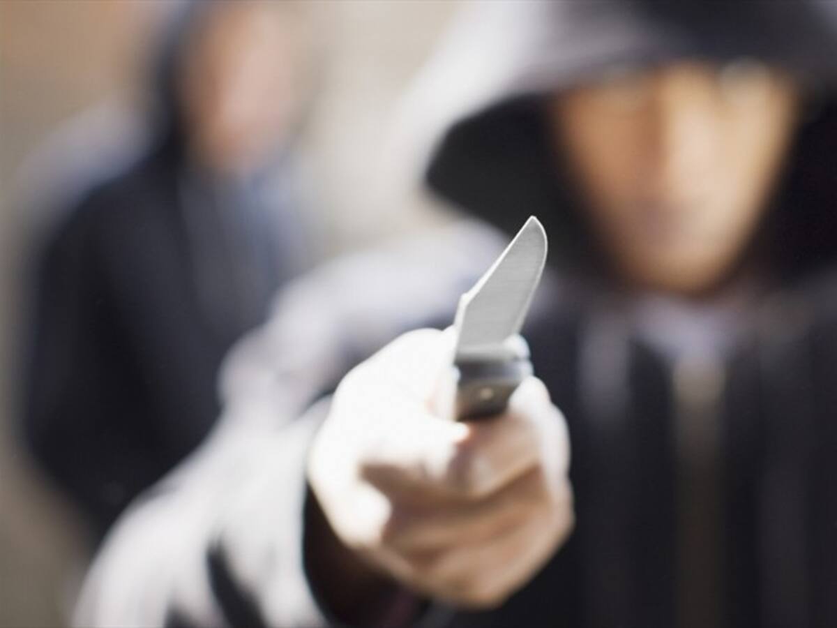Detención preventiva para menor señalada de agredir con arma blanca a un taxista
