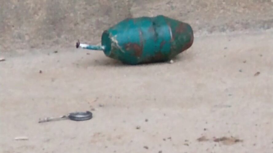 En la zona hay munición sin explotar, por lo que técnicos antiexplosivos inspeccionarán la escena . Foto: Cortesía