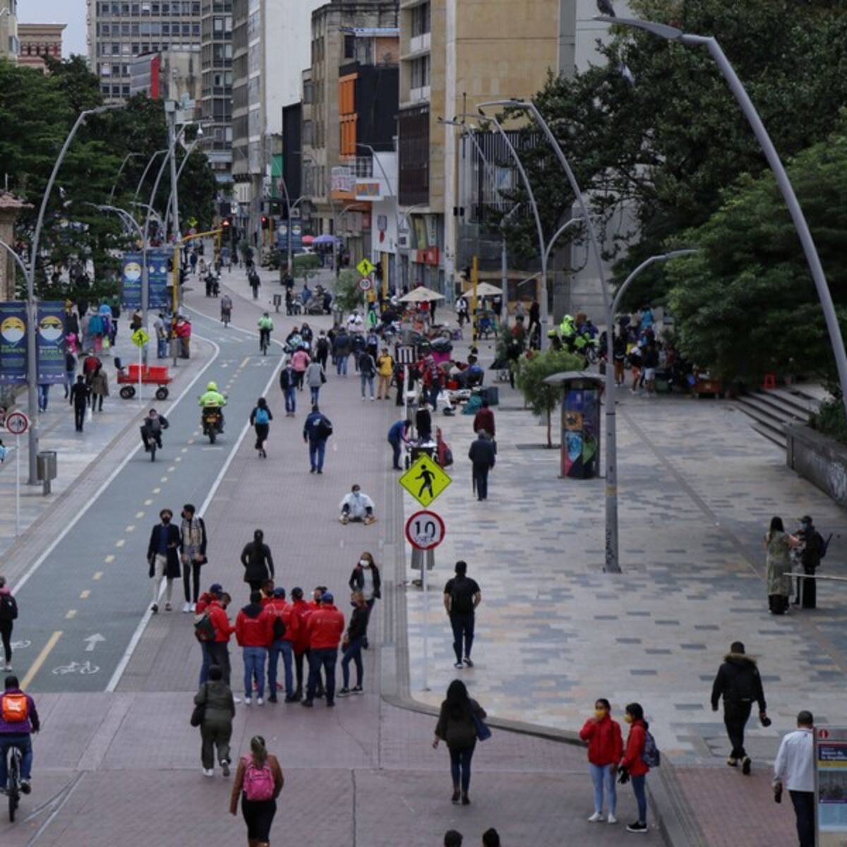 Proponen un pacto para el comercio ambulante en la carrera séptima en Bogotá