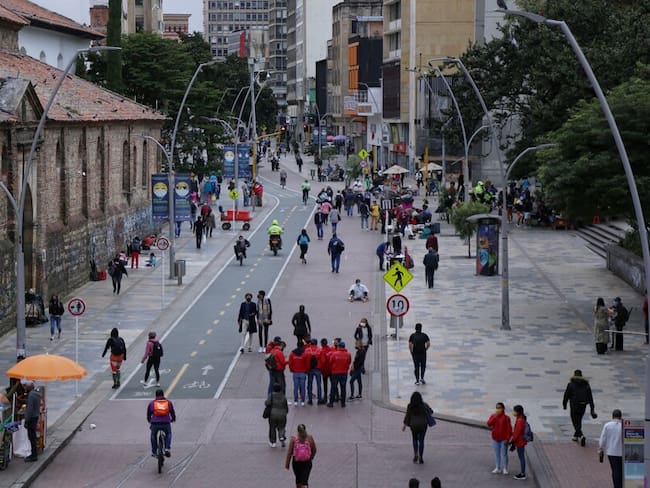 Proponen un pacto para el comercio ambulante en la carrera séptima en Bogotá