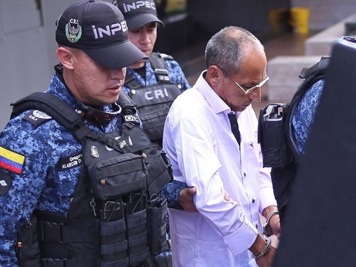 Las cartas de Carlos Enrique Vélez pidiendo perdón por falso testimonio