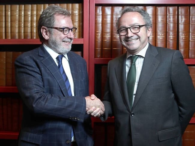 Juan Luis Cebrián (izquierda) y Manuel Polanco, tras el consejo de administración de PRISA. Foto: El País