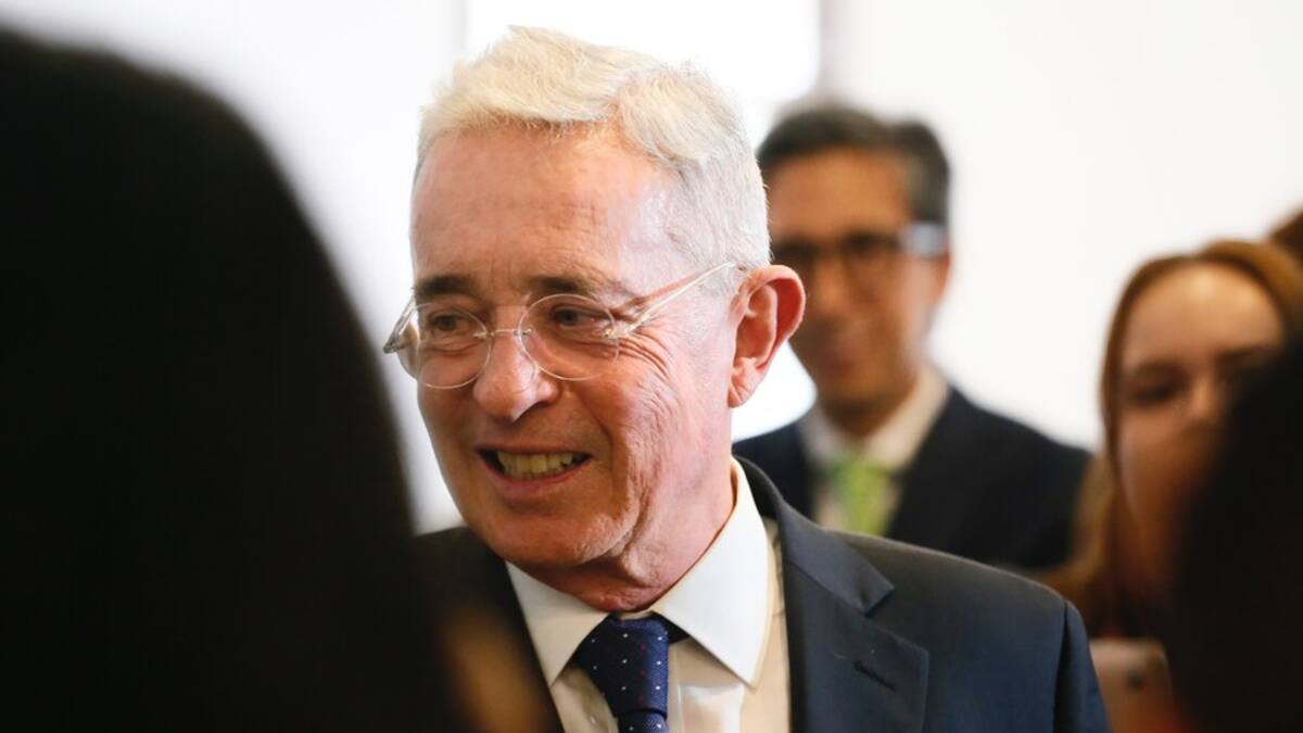 Los temas que “se quedaron por fuera” del escrito de acusación contra Álvaro Uribe