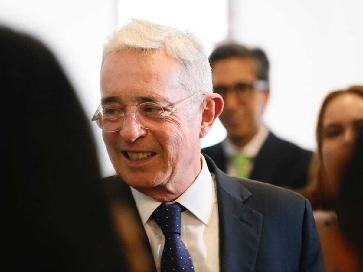 Los temas que “se quedaron por fuera” del escrito de acusación contra Álvaro Uribe