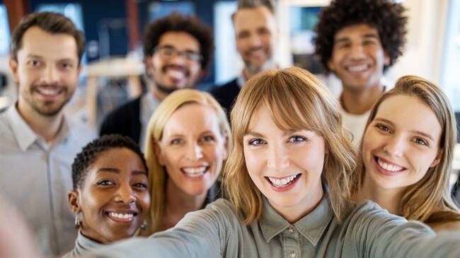 ¿Qué significa ser un buen compañero de trabajo?. Foto: Getty Images