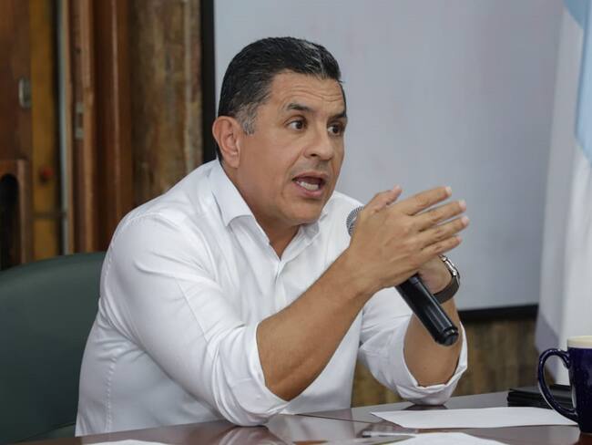 Los cuestionamientos al alcalde están relacionados son su relación con Chistian Camilo Moreno Herrera, socio de una red de consorcios contratados por la Administración para desarrollar grandes obras. Foto: Alcaldía de Cali.