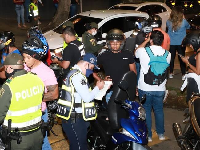 Las autoridades impusieron más de 400 comparendos por comportamientos contrarios a la convivencia. Foto: Cortesía