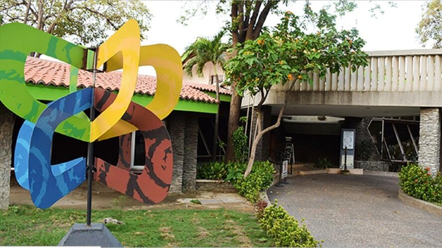 Fachada de la Cámara de Comercio de Santa Marta. Foto: Cortesía Cámara de Comercio de Santa Marta