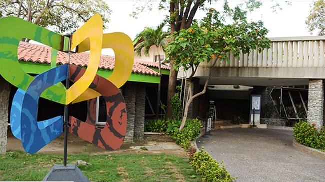 Fachada de la Cámara de Comercio de Santa Marta. Foto: Cortesía Cámara de Comercio de Santa Marta