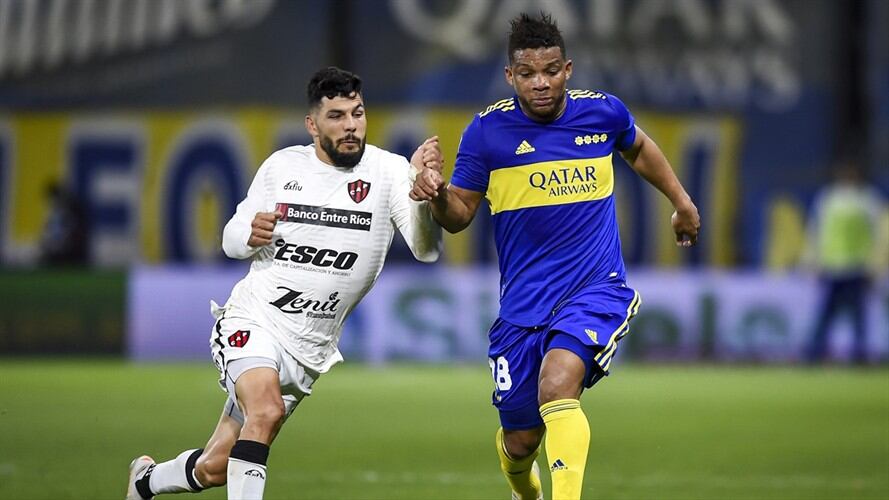 Gabriel Gudino y Frank Fabra en partido entre Boca Juniors y Patronato. Foto: Marcelo Endelli/Getty Images