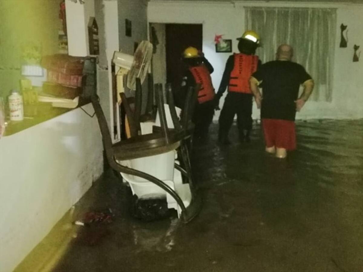 Más de dos mil casas afectadas por fuertes lluvias en Santa Marta