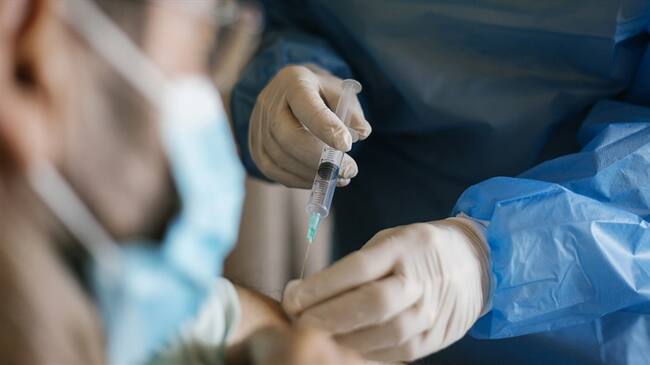 Vacunación contra el coronavirus.. Foto: Getty Images / Xavier Lorenzo.