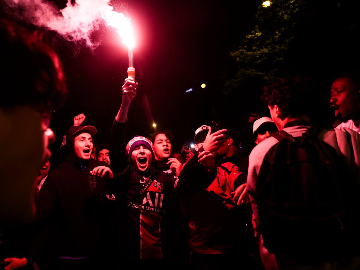 Celebraciones de hinchas del PSG dejan más de cuarenta detenidos y tres heridos