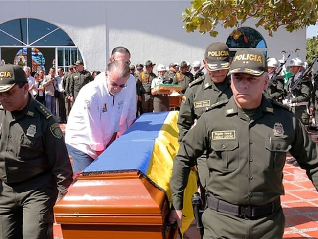 &quot;No creo en ninguna paz ni en nada de eso&quot;, padre de policía asesinado en Barranquilla