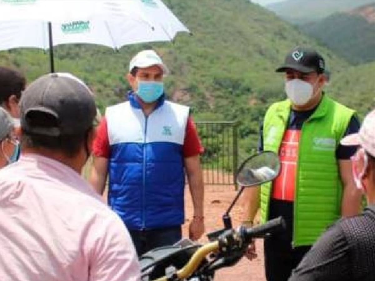 Gran caravana en contra de la construcción del relleno sanitario en Girón