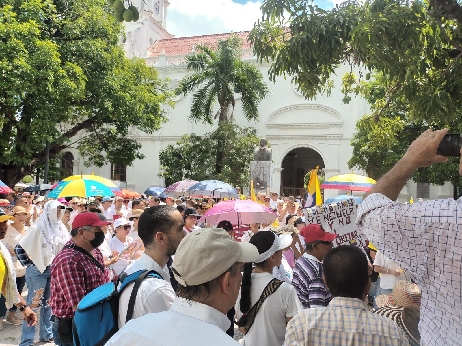 Montería: cerca de 300 personas protestaron en contra de las políticas de Petro. Foto: La W.
