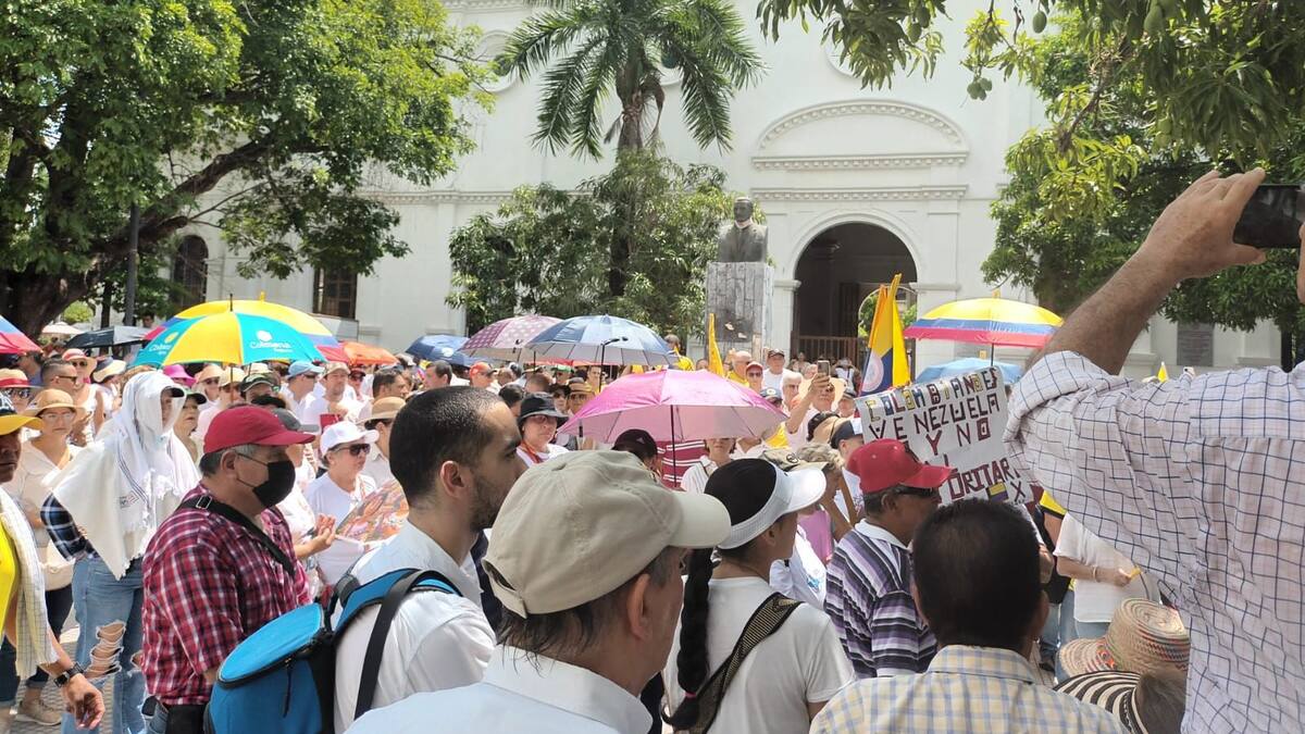 Montería: cerca de 300 personas protestaron en contra de las políticas de Petro