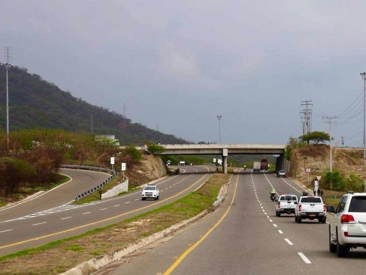 Llamado a la comunidad samaria a hacer buen uso de los retornos de la doble calzada