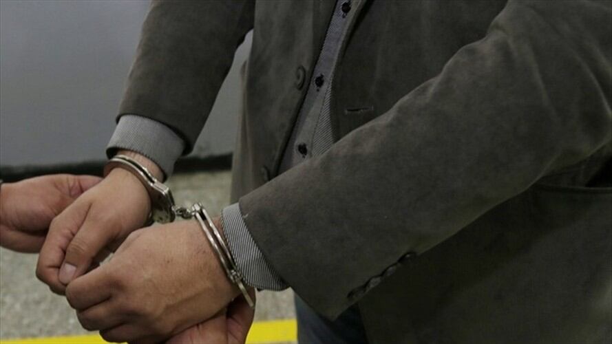 capturan a un hombre con sobres llenos de dinero para comprar votos. Foto: Colprensa