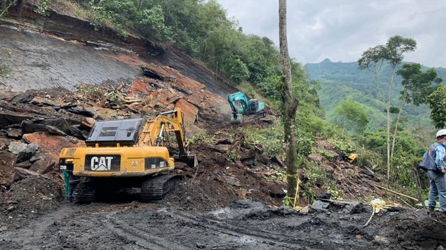 CTI de la Fiscalía adelanta el levantamiento del cuerpo. . Foto: Cortesía: Gestión del Riesgo Boyacá