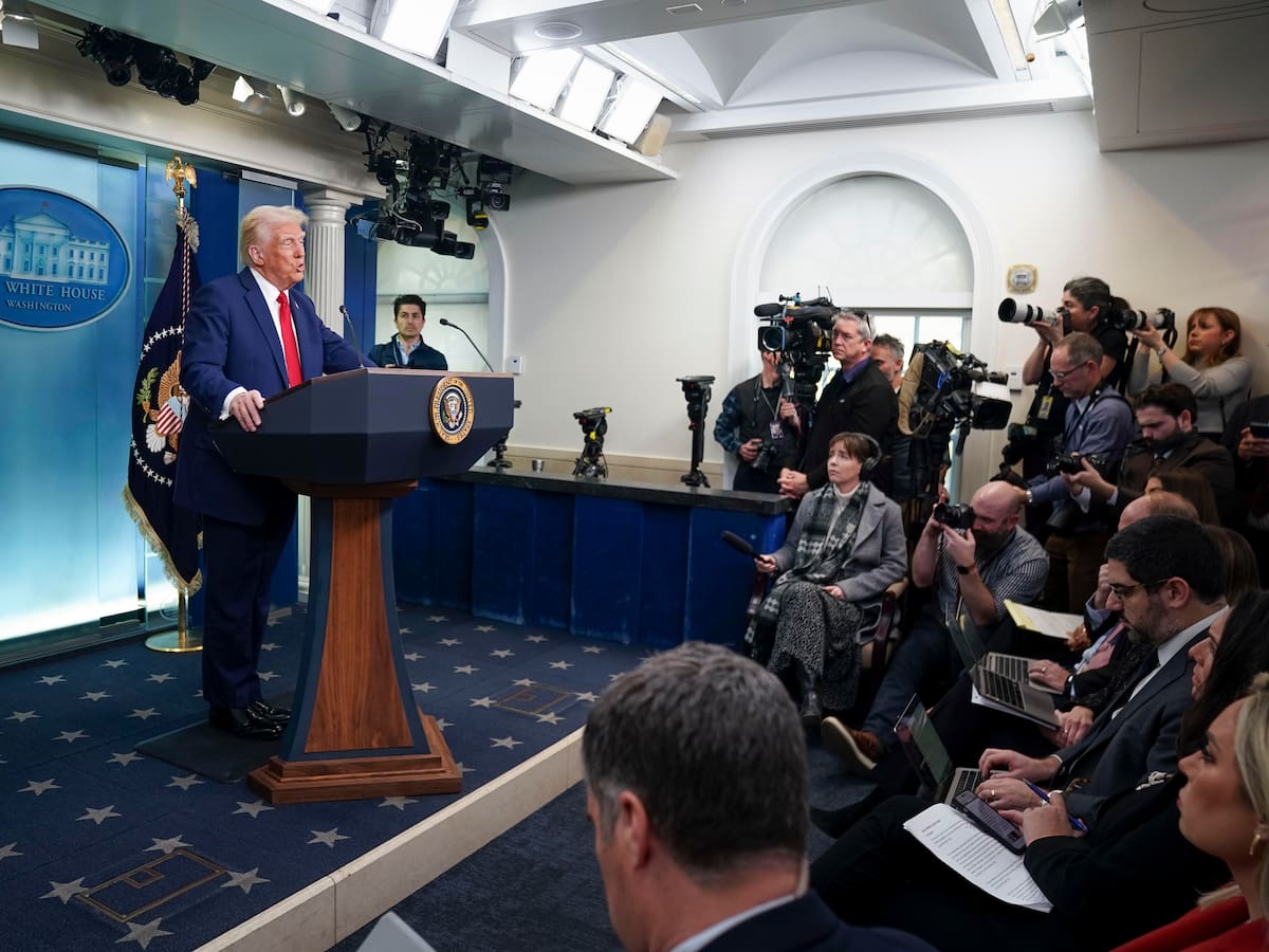 Trump confirmó contactos con Rusia para repatriar a las víctimas rusas del accidente aéreo