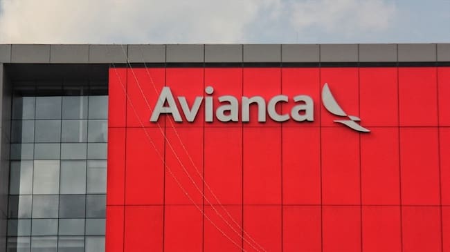 Fitch Ratings redujo calificación de incumplimiento de emisor en moneda a Avianca . Foto: Colprensa