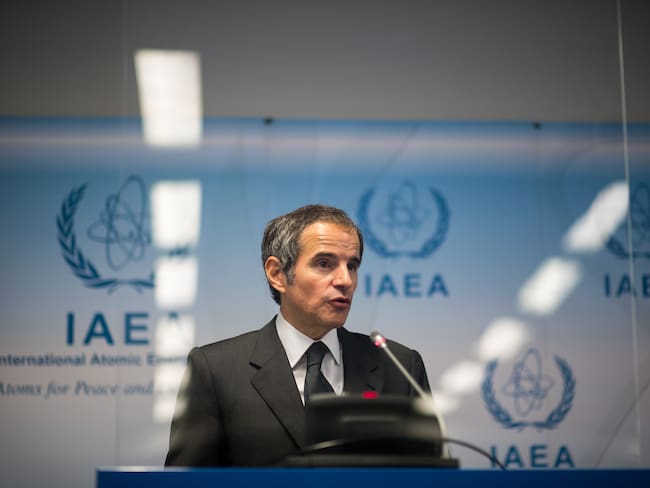 VIENNA, AUSTRIA - MAY 24: Rafael Grossi, Director General of the International Atomic Energy Agency, speaks to the media about the agency monitoring of Iran&#039;s nuclear energy program on May 24, 2021 in Vienna, Austria. The IAEA has been in talks with Iran over extending the agency&#039;s monitoring program. Meanwhile Iranian and international representatives have been in talks in recent weeks in Vienna over reviving the JCPOA Iran nuclear deal. (Photo by Michael Gruber/Getty Images)