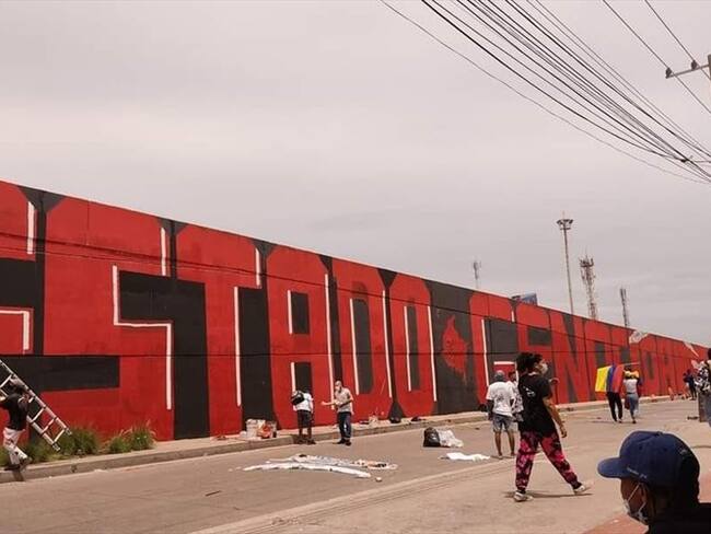 Borran mega mural pintado durante plantón artístico en Barranquilla