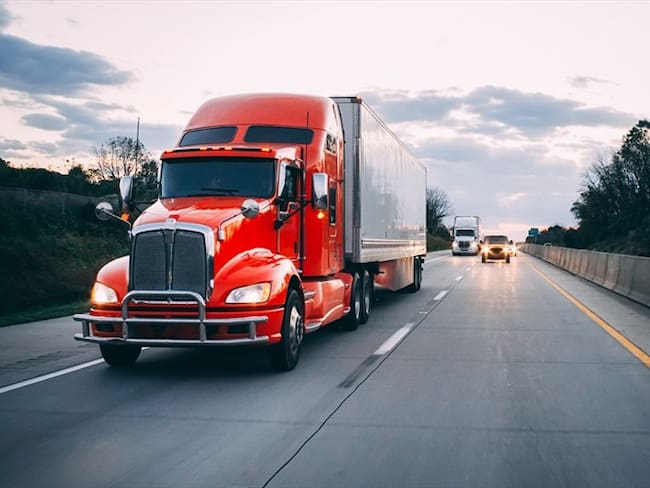 , el Ministerio de Transporte resaltó que, durante el 2019, las transacciones entre las empresas de transporte de carga y los propietarios de vehículos fueron de $10.2 billones. Foto: Getty Images