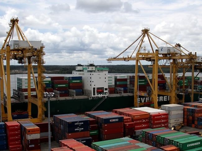 Fedetranscarga pidió que se suspenda el tránsito aduanero en el Puerto de Buenaventura. Foto: Colprensa