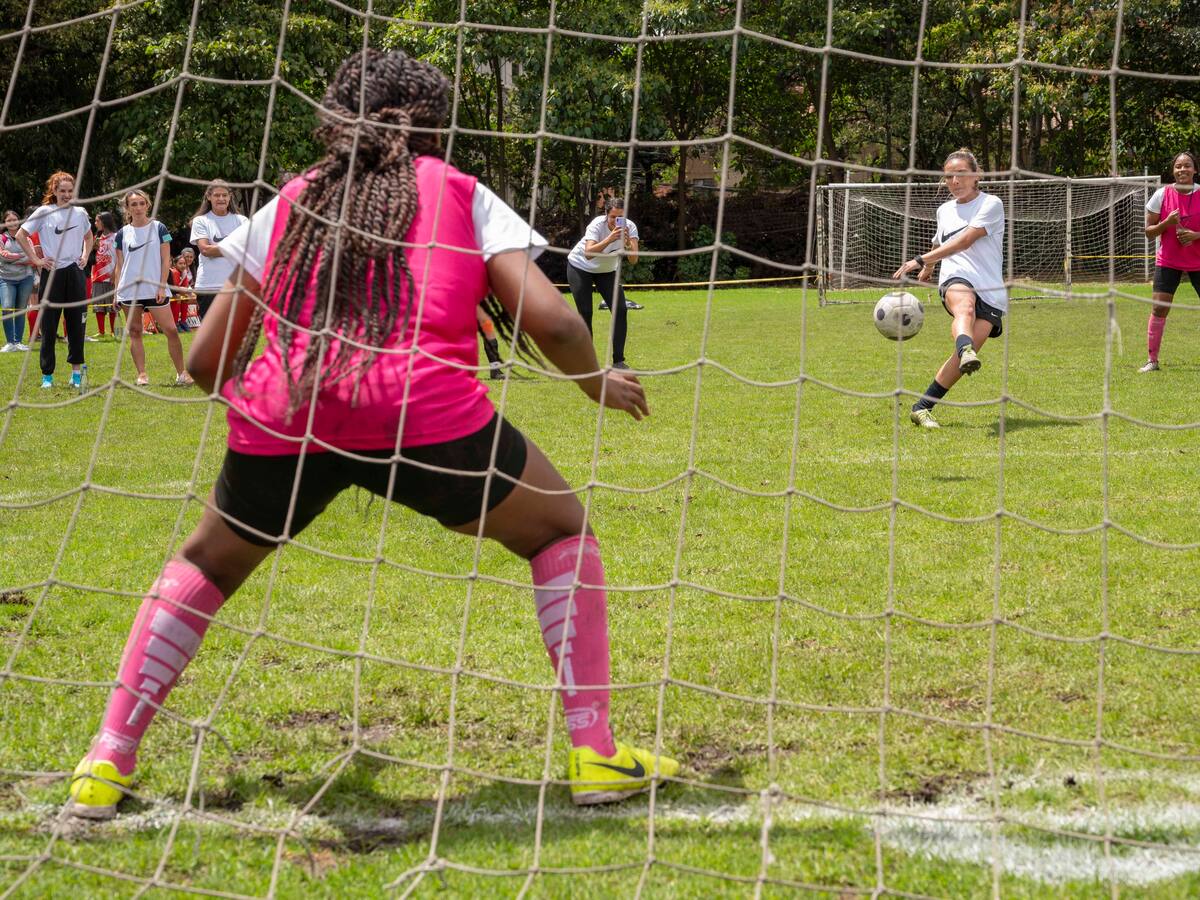 Goleadoras, la fundación que quiere llevar a 15 niñas futbolistas de Chocó a Qatar