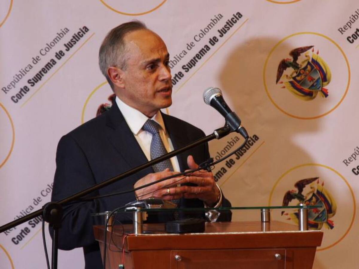 Marco Antonio Rueda, uno de los 8 ganadores del mundo por lucha contra la corrupción