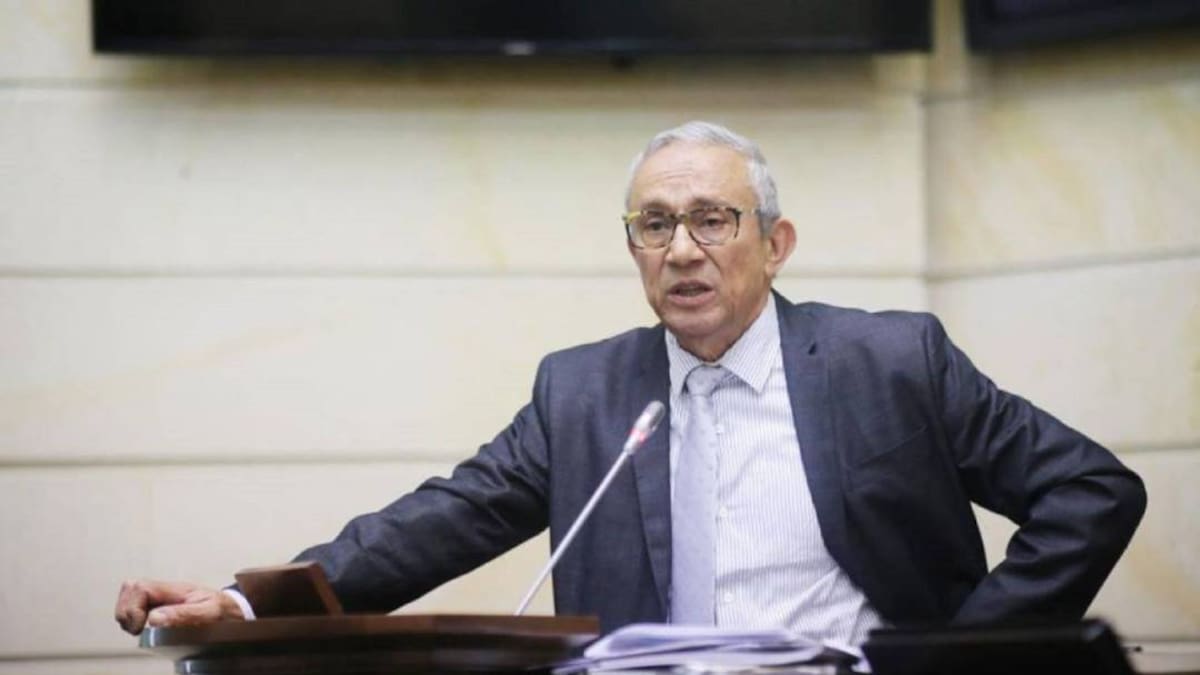 Darío Acevedo responde ante posibles ilegalidades en colección del Centro de Memoria