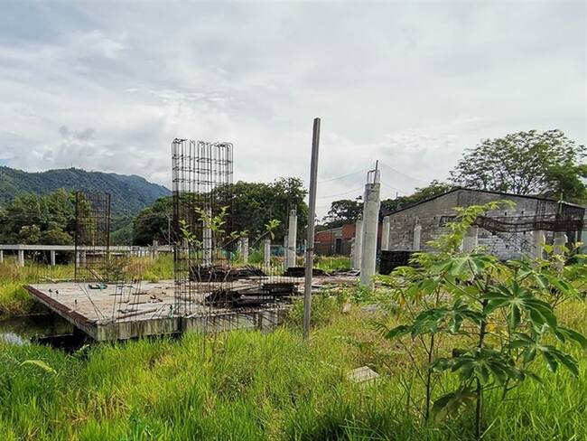 En la ciudad de Ibagué quedó abandonada la construcción del Centro de Atención Regional de Víctimas. Foto: Cortesía: El Olfato