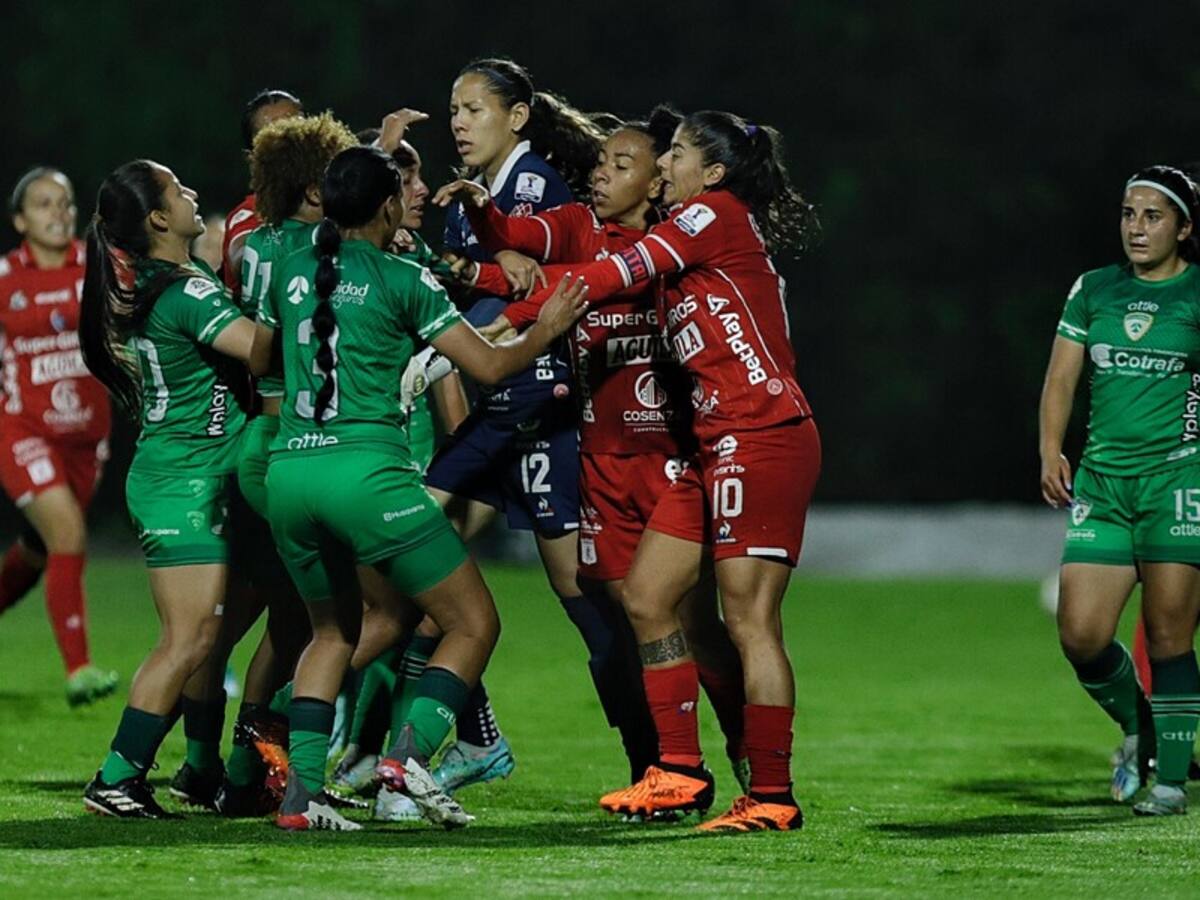 Dimayor sancionó a jugadoras del América de Cali y de la Equidad tras pelea en la cancha