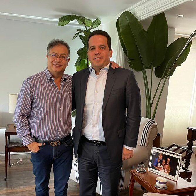 Gustavo Petro y Carlos Trujillo. Foto senador Carlos Trujillo