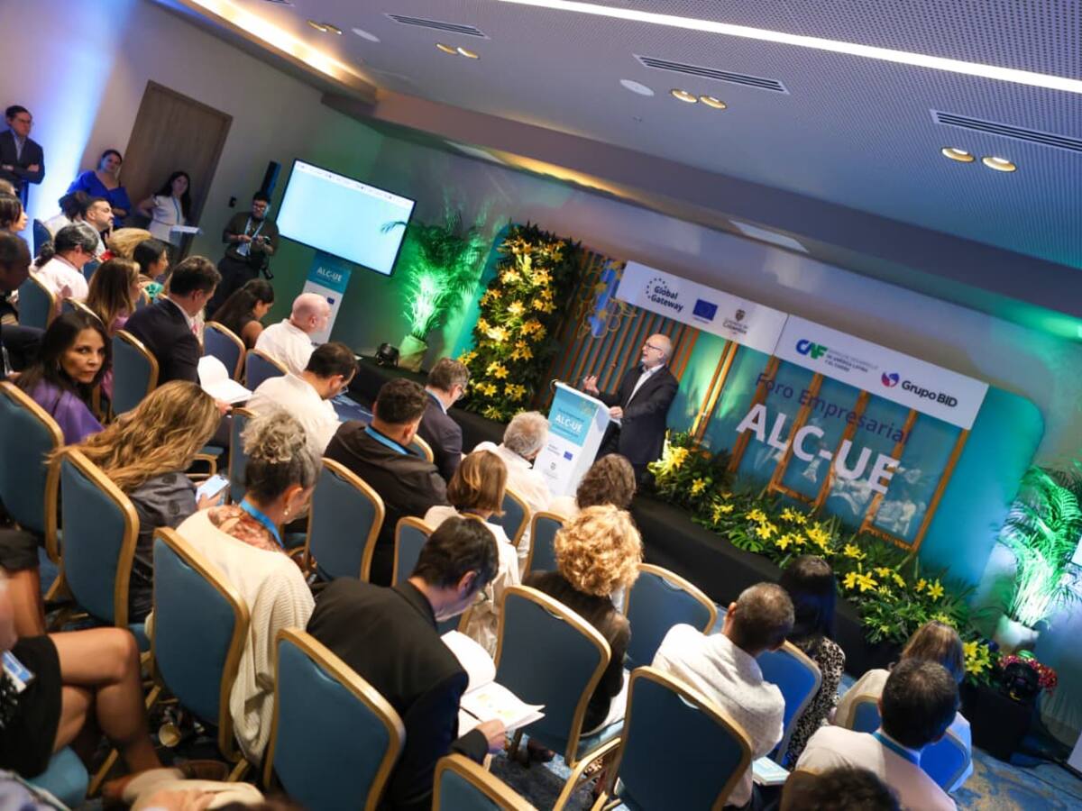 En la cumbre CELAC-UE se anunciaron 40.000 millones de dólares para financiar proyectos sostenibles