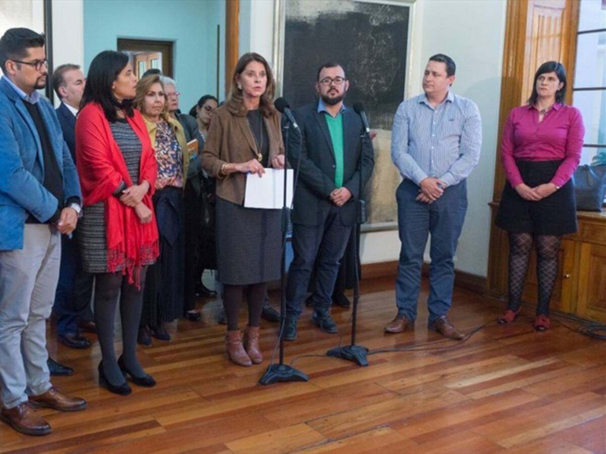 Gobierno creó mesa de trabajo para mejorar empleabilidad de psicólogos y sociólogos