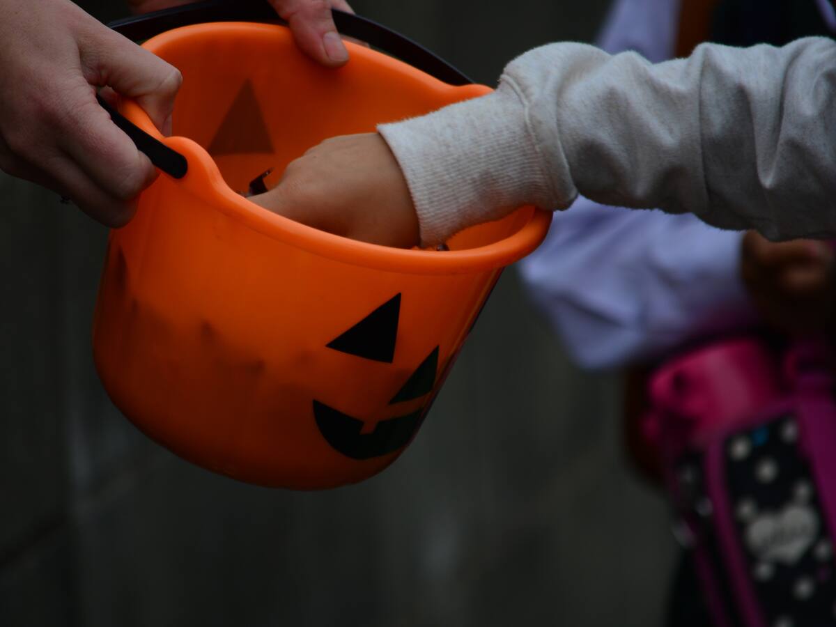 Halloween 2022 y la cantidad de dulces que puede comer un niño