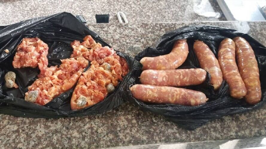 Capturaron a mujer la entrada de una Estación de Policía. Foto: Enviada desde la Policía Metropolitana de Manizales