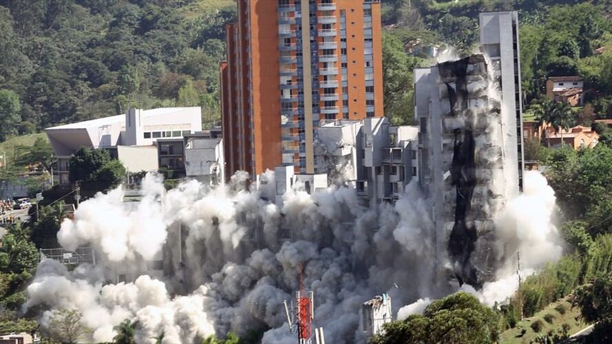 El colapso del edificio Space se produjo la noche del 12 de octubre de 2013 cuando la torre 6 del Edificio Space, que hacía parte de un conjunto de apartamentos, se derrumbó en Medellín. Foto: Colprensa